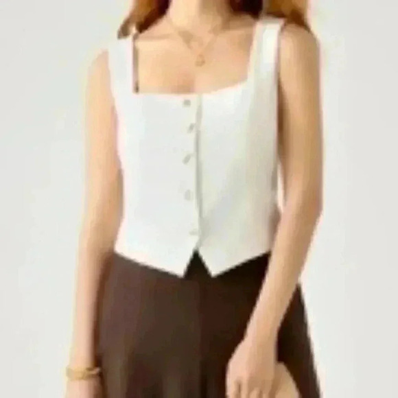 *NWT* OGLmove Square Neck Cropped  Waistcoat - Size Large - White - Picture 9 of 13